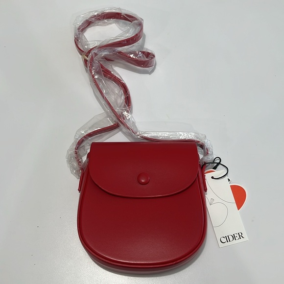 NWT Cider Classic Mini, Red, Crossbody, Faux Leather, Adjust Strap, Bag, Purse - Picture 7 of 16